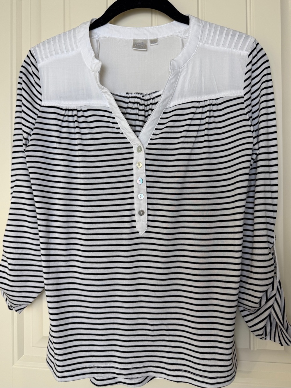Twik Exclusive Simons M Henley Womens Blouse Black White Striped Roll-Tab Sleeve